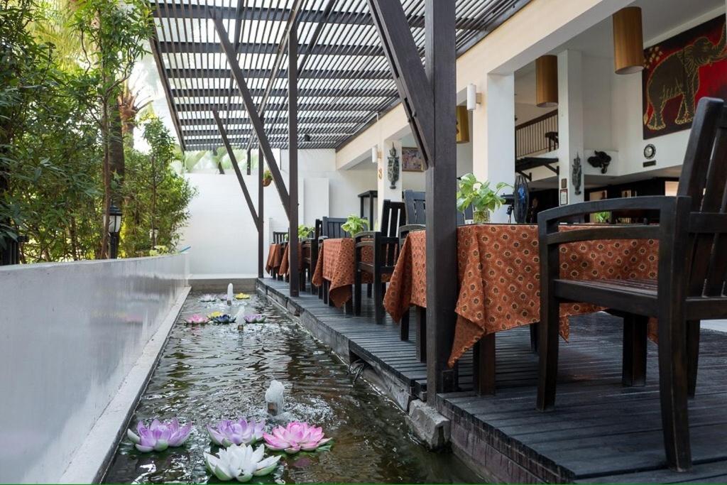 Siam Piman Hotel Bangkok Exterior photo